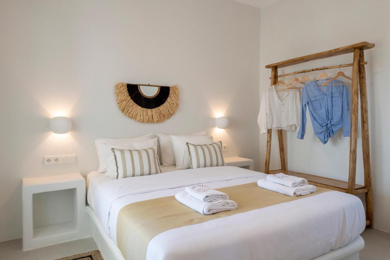 Sunrise Luxury Apartments & Suites Antiparos Town Екстериор снимка